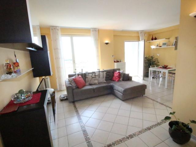 Appartamento in vendita di 83 m² in Via Evasio Montanella, 118