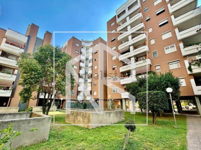 Appartamento in vendita di 83 m² in Via Francesco Tovaglieri, 382