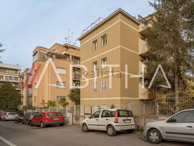 Appartamento in vendita di 83 m² in Via Giuseppe Chiarini
