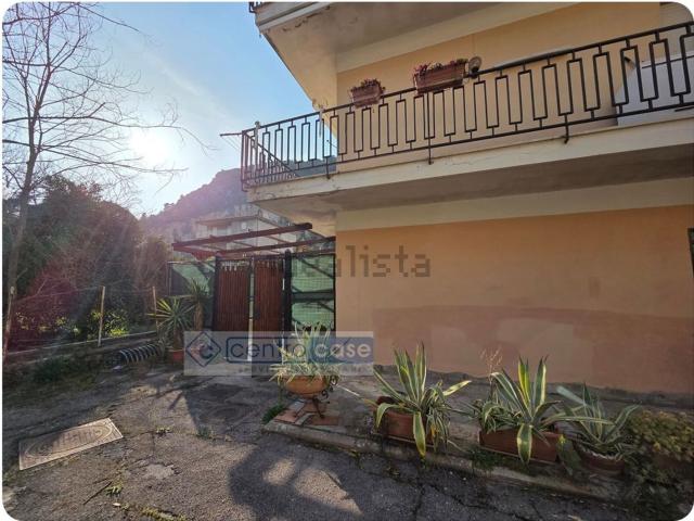 Appartamento in vendita di 83 m² in Via Licciano, 6