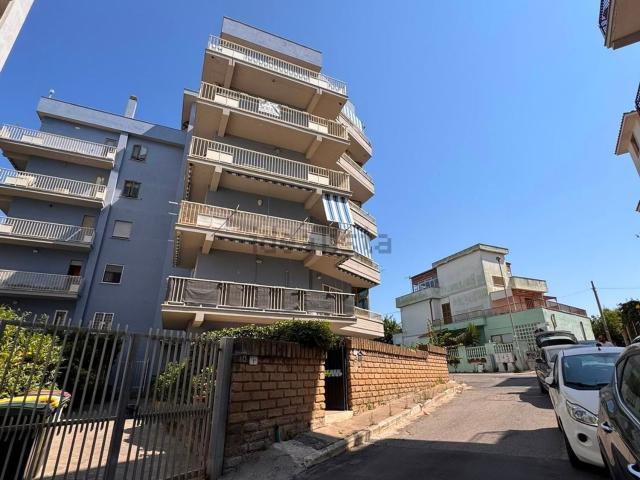 Appartamento in vendita di 83 m² in Via Lipari, 1