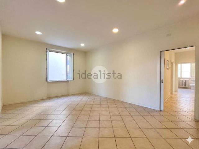 Appartamento in vendita di 83 m² in Via Monte San Michele, 46