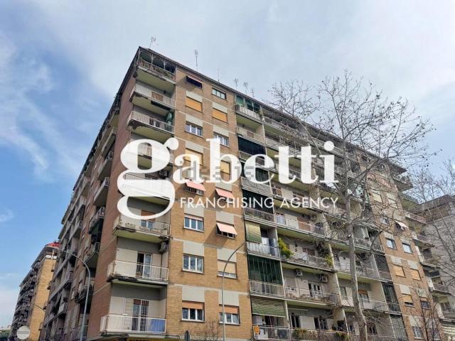Appartamento in vendita di 83 m² in Via Olevano Romano, 71