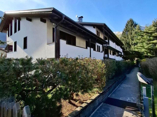 Appartamento in vendita di 83 m² in Via Pineta, 4