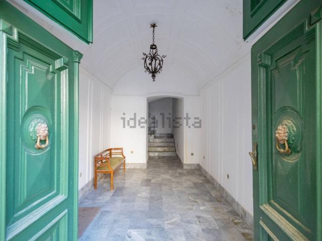 Appartamento in vendita di 800 m² in Via Marco Gatti, 22
