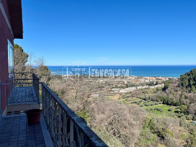 Appartamento in vendita di 800 m² in Strada Colle Renazzo