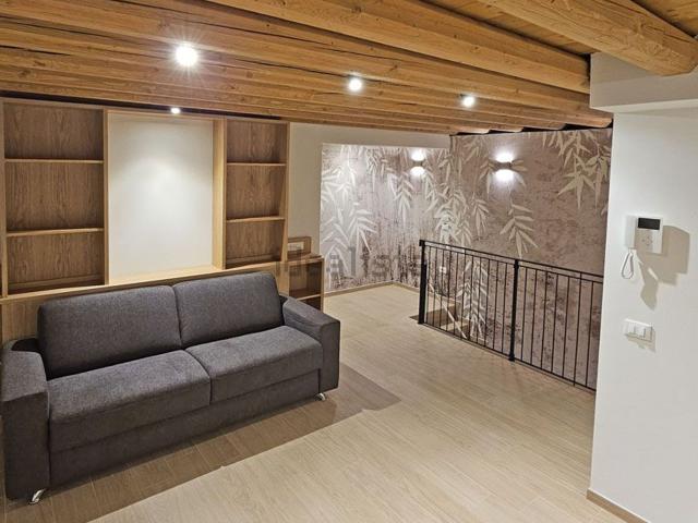 Appartamento in vendita di 80 m² in Calle Duse, 1005