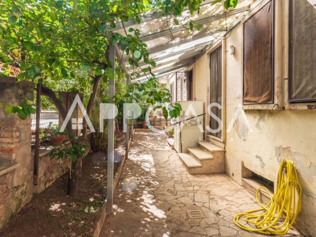 Appartamento in vendita di 80 m² in Circonvallazione Gianicolense, 190