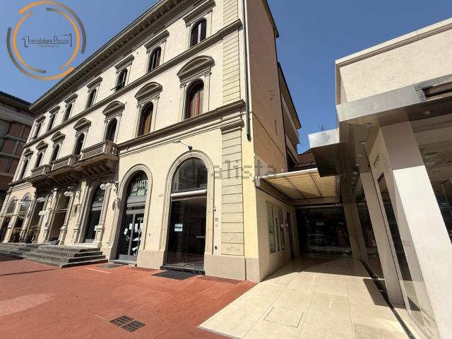 Appartamento in vendita di 80 m² in Corso Giacomo Matteotti, 17