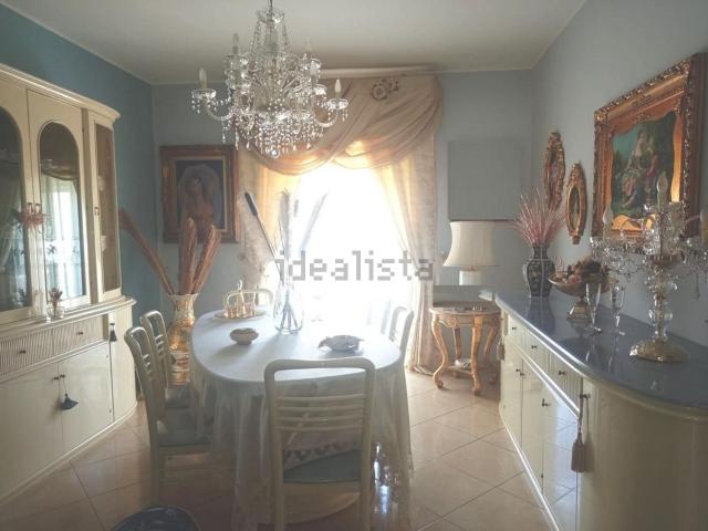 Appartamento in vendita di 80 m² in Largo Medaglie D&apos Oro, 11