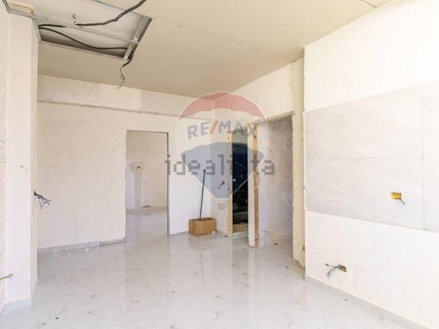 Appartamento in vendita di 80 m² in Largo Campania, 68