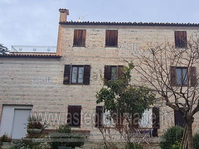 Appartamento in vendita di 80 m² in Piazza Umberto I, 7