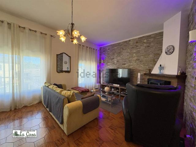 Appartamento in vendita di 80 m² in Piazza Camillo Riccio, 24