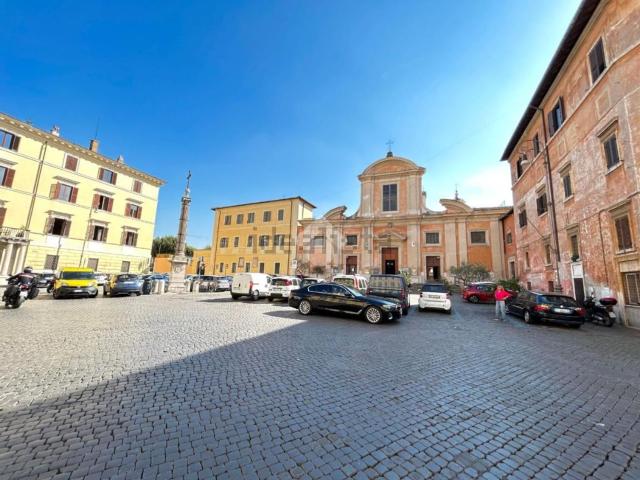 Appartamento in vendita di 80 m² in Piazza di San Francesco d&apos Assisi, 91