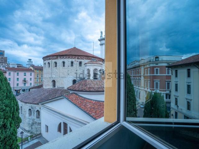 Appartamento in vendita di 80 m² in Piazza Paolo VI, 27