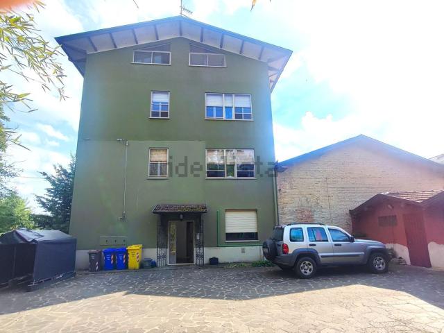 Appartamento in vendita di 80 m² in Strada Cava in Vigatto, 57