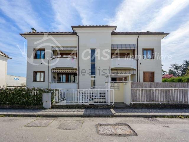 Appartamento in vendita di 80 m² in Strada Privata Campazzo, 1
