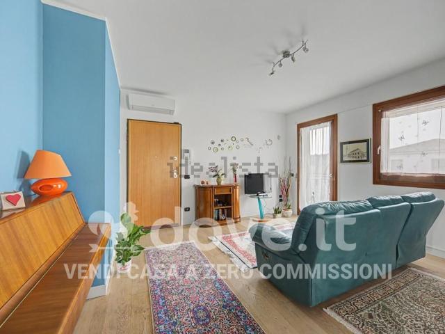 Appartamento in vendita di 100 m² in Strada Statale Pasubio, 208