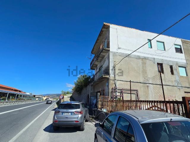 Appartamento in vendita di 80 m² in Strada Statale 18 Tirrena Inferiore