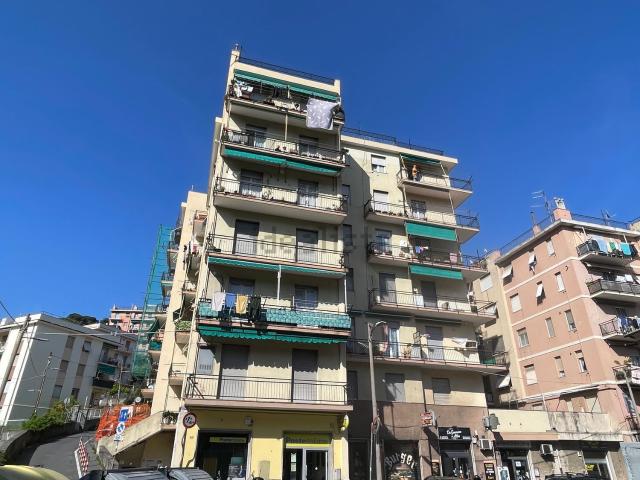 Appartamento in vendita di 80 m² in Salita alla Chiesa di Fegino, 2