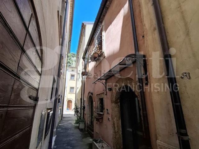 Appartamento in vendita di 80 m² in Vicolo Alonzi, 9