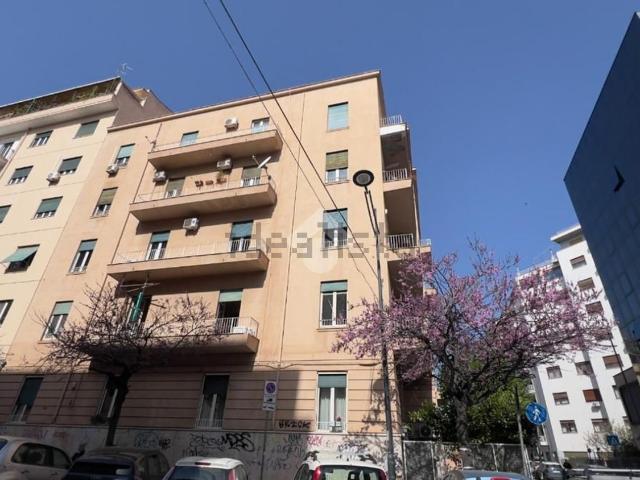 Appartamento in vendita di 80 m² in Via Ugo Foscolo, 7