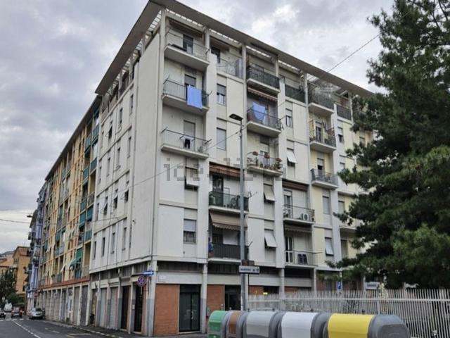 Appartamento in vendita di 80 m² in Via Ugo Foscolo, 136