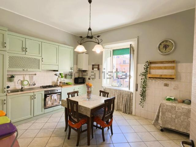 Appartamento in vendita di 80 m² in Via Udino Bombieri