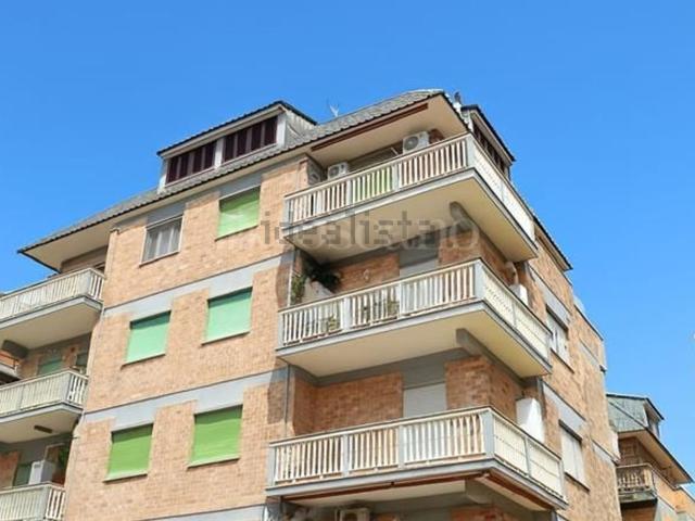 Appartamento in vendita di 80 m² in Via Umberto Grosso