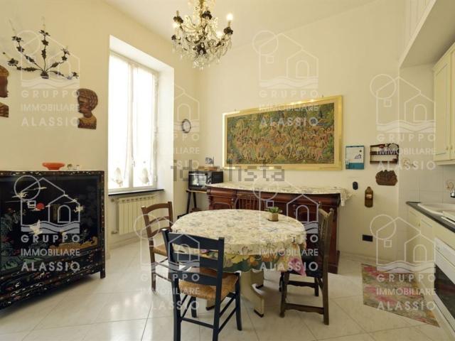 Appartamento in vendita di 80 m² in Via Vittorio Veneto, 66