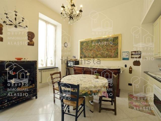 Appartamento in vendita di 80 m² in Via Vittorio Veneto, 66