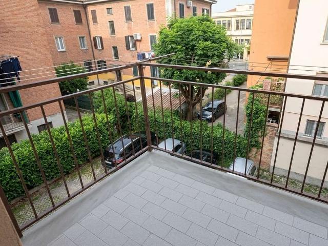 Appartamento in vendita di 80 m² in Via Vittorio Bigari