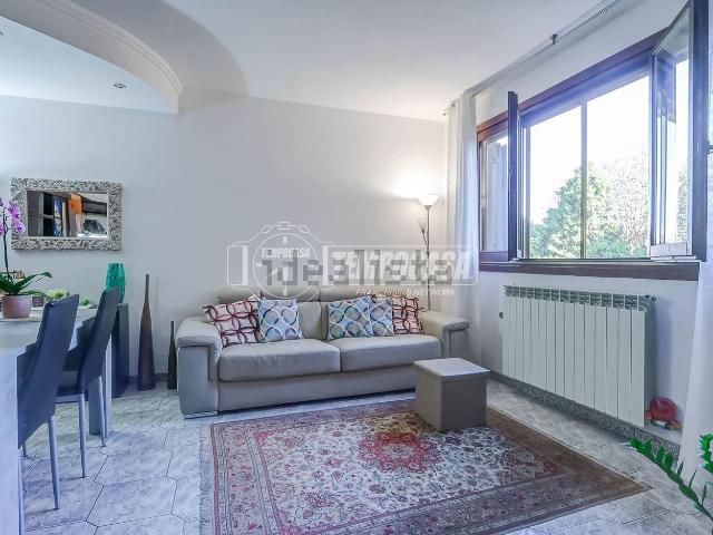 Appartamento in vendita di 80 m² in Via Acerbi, 40