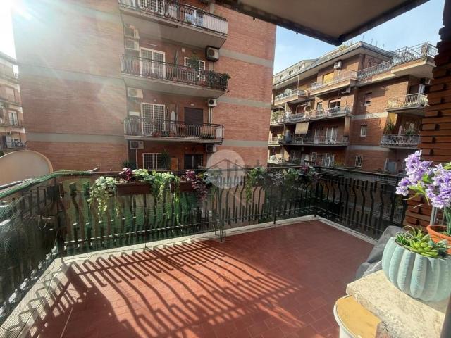 Appartamento in vendita di 80 m² in Via Adolfo Albertazzi, 12