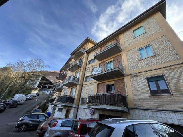 Appartamento in vendita di 80 m² in Via Adinolfi, 13