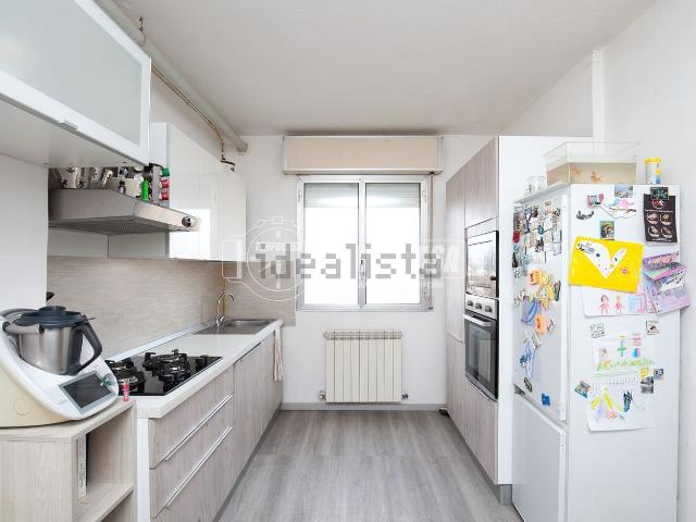 Appartamento in vendita di 80 m² in Via Alcide De Gasperi, 103