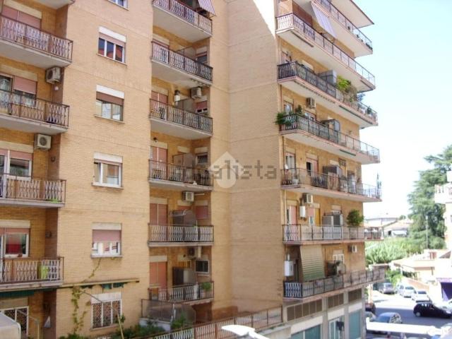 Appartamento in vendita di 80 m² in Via Alessandro Malladra, 10