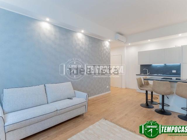 Appartamento in vendita di 80 m² in Via Alfonso Capecelatro, 5
