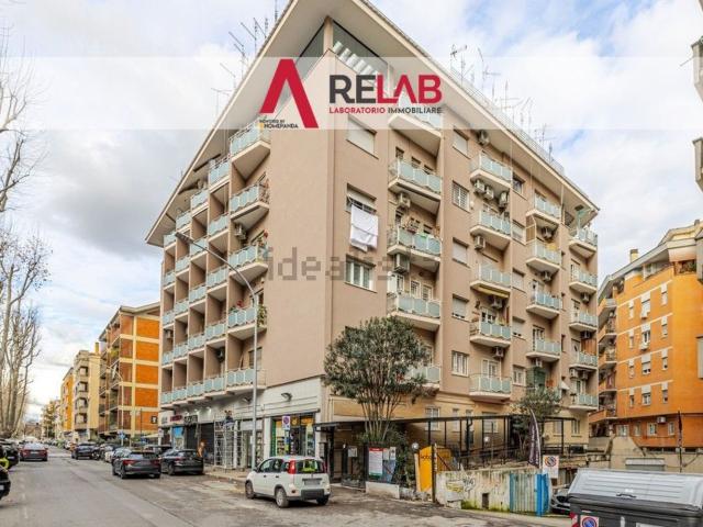 Appartamento in vendita di 80 m² in Via Arturo Graf, 28
