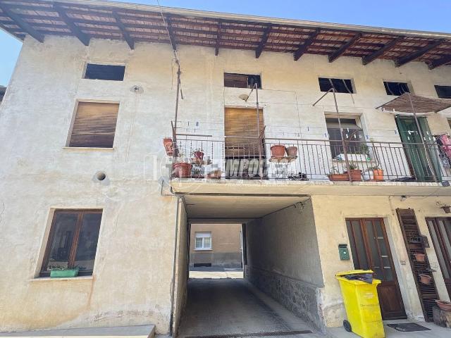 Appartamento in vendita di 80 m² in Via B. Debais