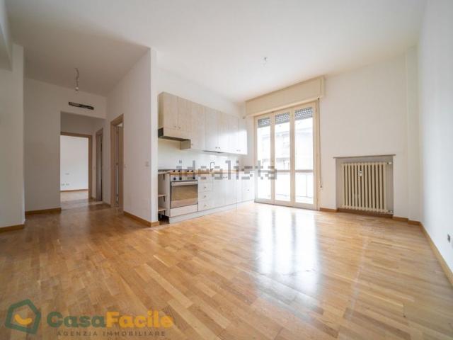 Appartamento in vendita di 80 m² in Via Cairoli, 244