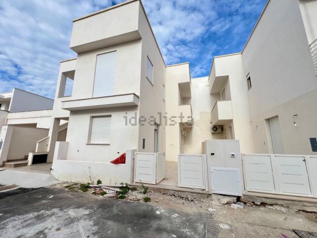 Appartamento in vendita di 80 m² in Via Caracciolo