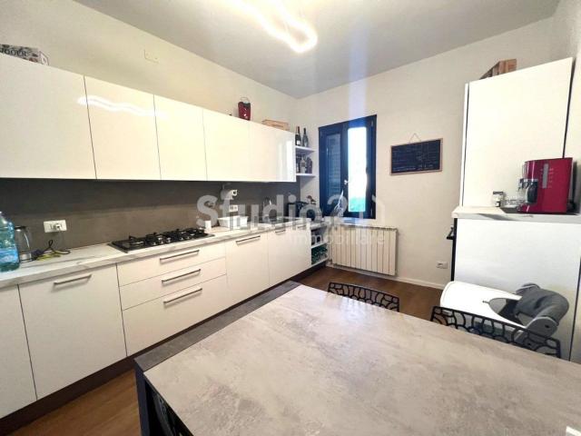 Appartamento in vendita di 80 m² in Via Carlo Treves