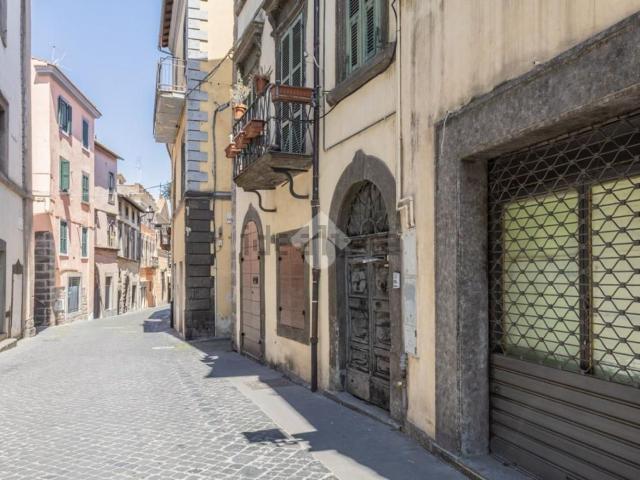 Appartamento in vendita di 80 m² in Via Cassia, 135
