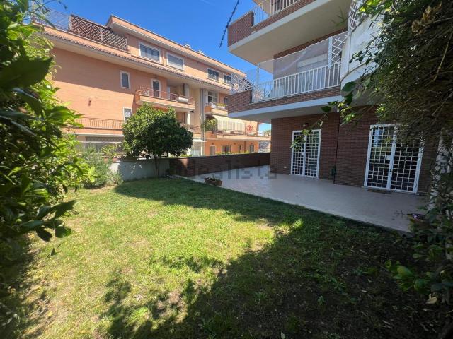 Appartamento in vendita di 80 m² in Via Cassia, 1836