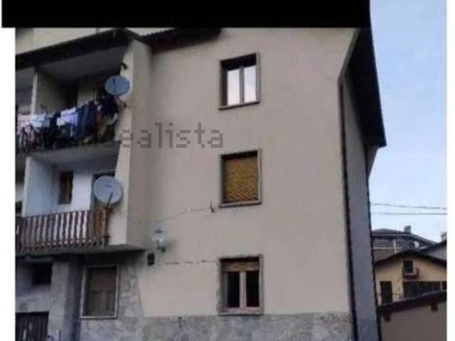 Appartamento in vendita di 80 m² in Via Circonvallazione, 30