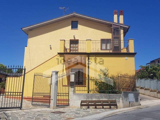 Appartamento in vendita di 80 m² in Via Colle dell&apos Orso, 66