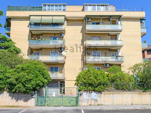 Appartamento in vendita di 80 m² in Via Cossinia