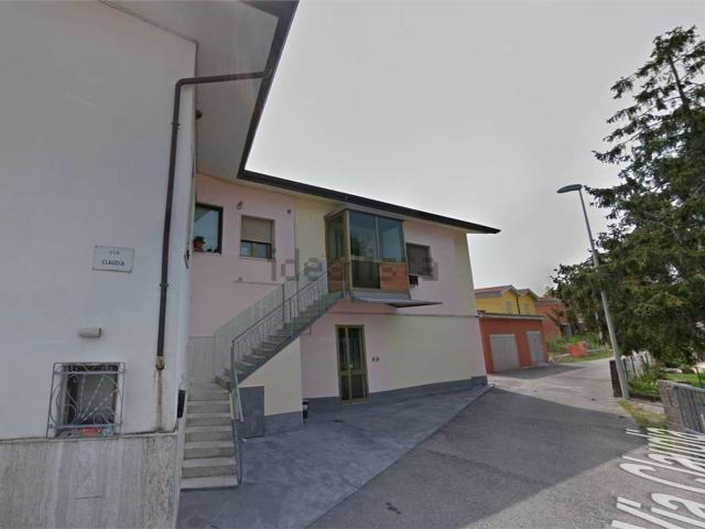 Appartamento in vendita di 80 m² in Via Claudia, 1