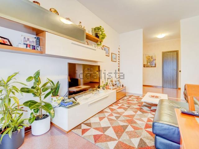Appartamento in vendita di 80 m² in Via Crenna, 19